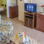 2 Bedroom Lovely In *