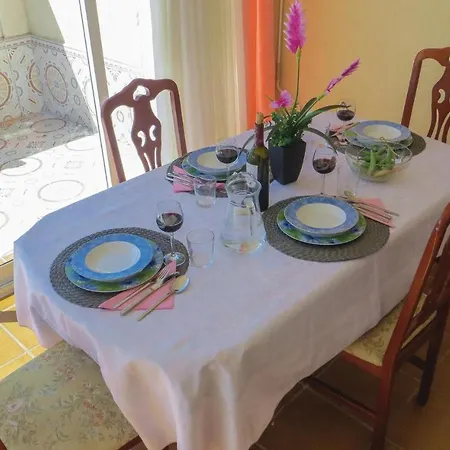 2 Bedroom Lovely In Holiday home Torrevieja