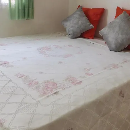 2 Bedroom Lovely In