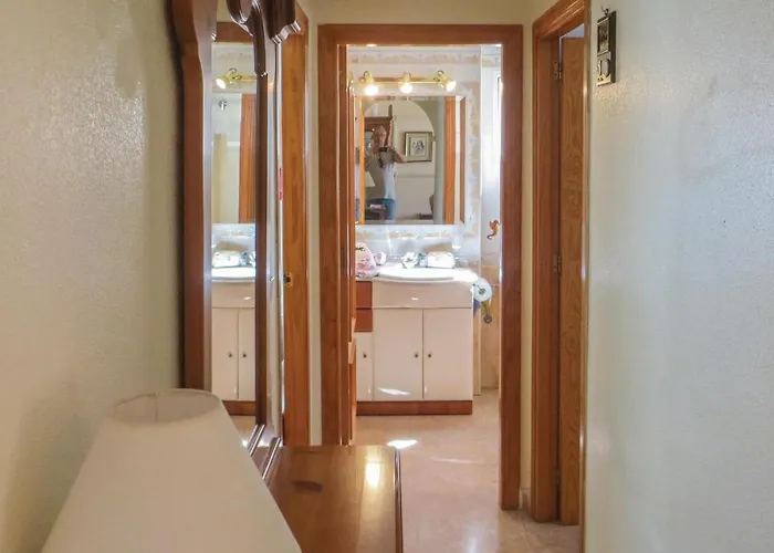 2 Bedroom Lovely In Semesterbostad *