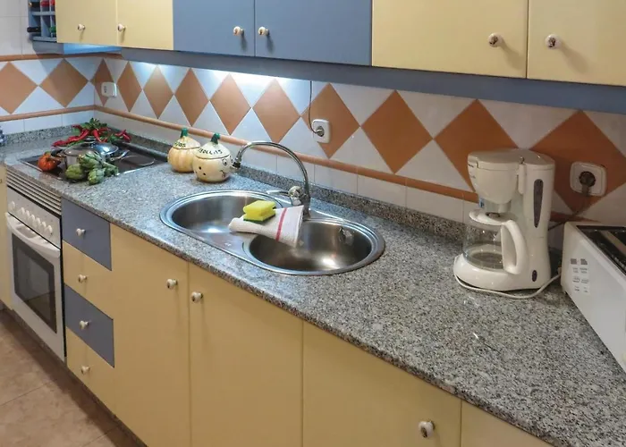 2 Bedroom Lovely In Semesterbostad