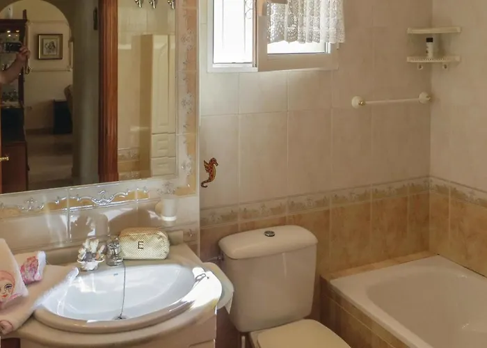 Semesterbostad 2 Bedroom Lovely In *