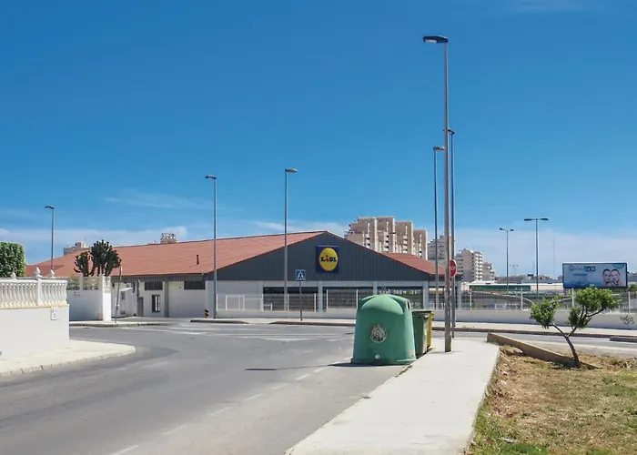 Semesterbostad 2 Bedroom Lovely In