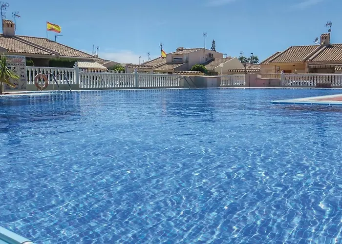 2 Bedroom Lovely In *