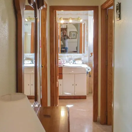 2 Bedroom Lovely In Holiday home *
