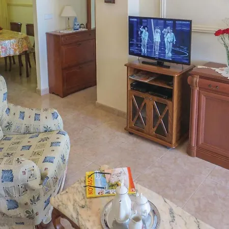 2 Bedroom Lovely In *